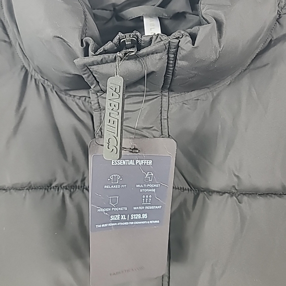 NEW Fabletics Women's Essential Puffer Coat Jacket Solid Black Sz XL Retail $130 - Picture 2 of 6
